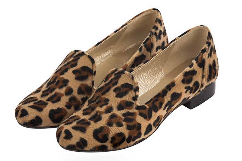Safari black women's loafers with pompons. Round toe. Flat leather soles. Front view - Florence KOOIJMAN